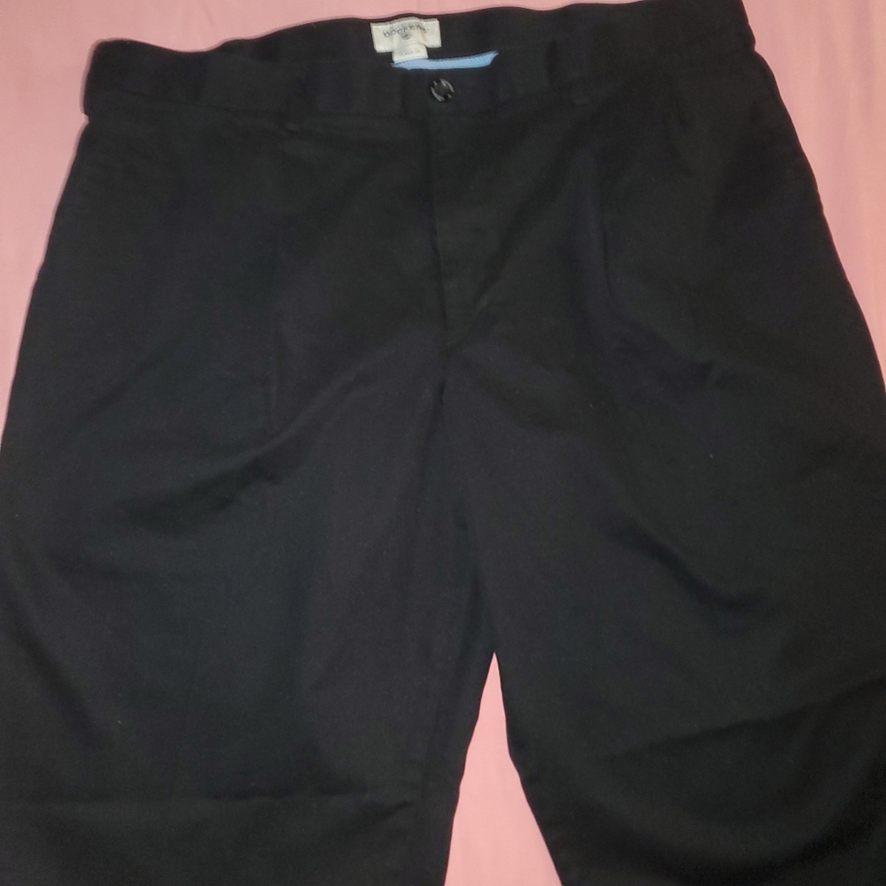 Like new men's black Dockers classic fit